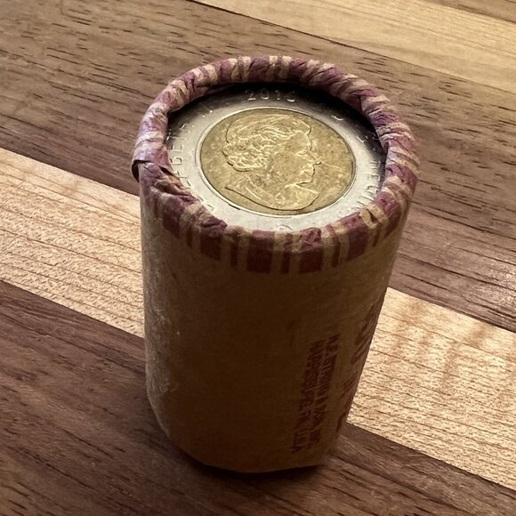 Wonderful Roll of 25 x 2010 16-Serration Canada $2 Toonies! - Picture 4 of 14